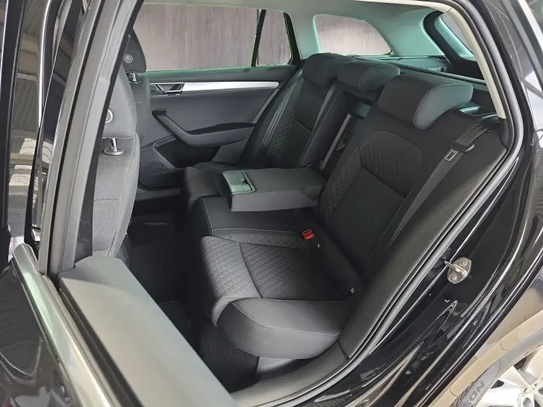 Skoda Superb 1.5 TSI DSG Combi - Thumbnail 14