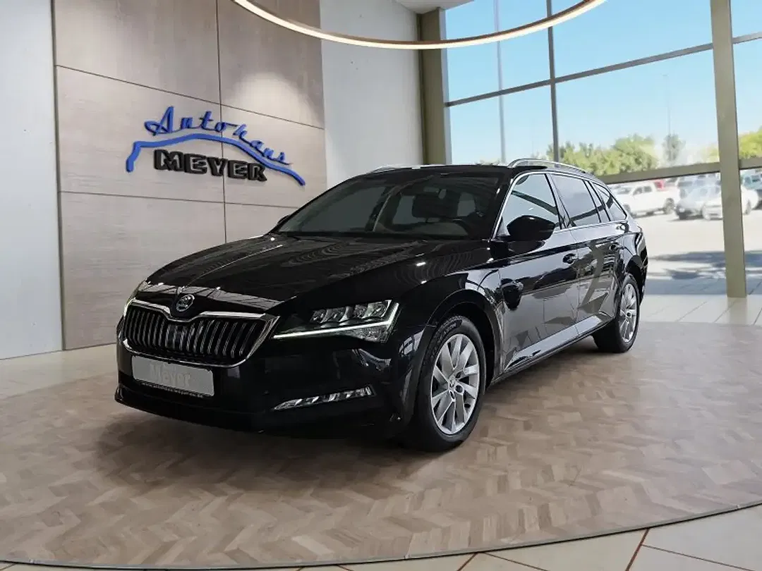 Skoda Superb 1.5 TSI DSG Combi - foto 2