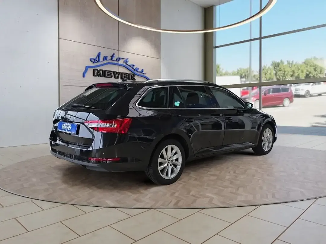 Skoda Superb 1.5 TSI DSG Combi - Thumbnail 6