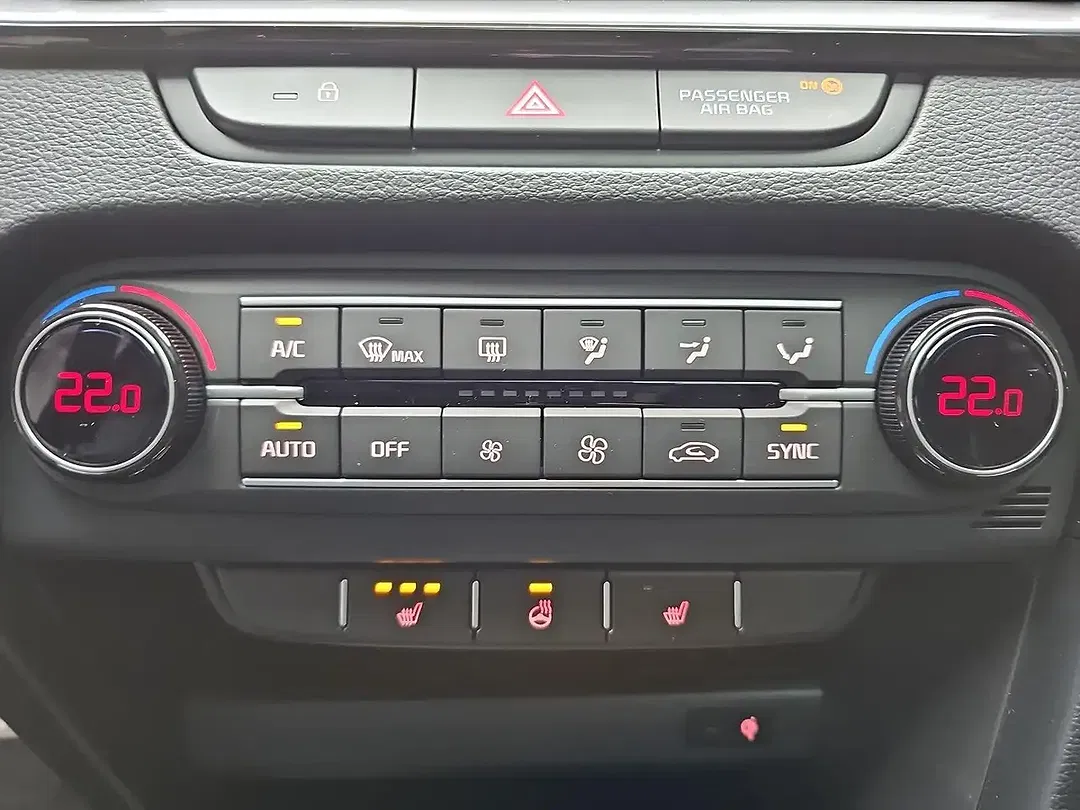 Kia Ceed SW / cee'd SW 1.5 T-GDI DCT GT-Line - Thumbnail 11