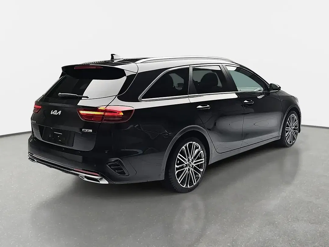 Kia Ceed SW / cee'd SW 1.5 T-GDI DCT GT-Line - Thumbnail 3