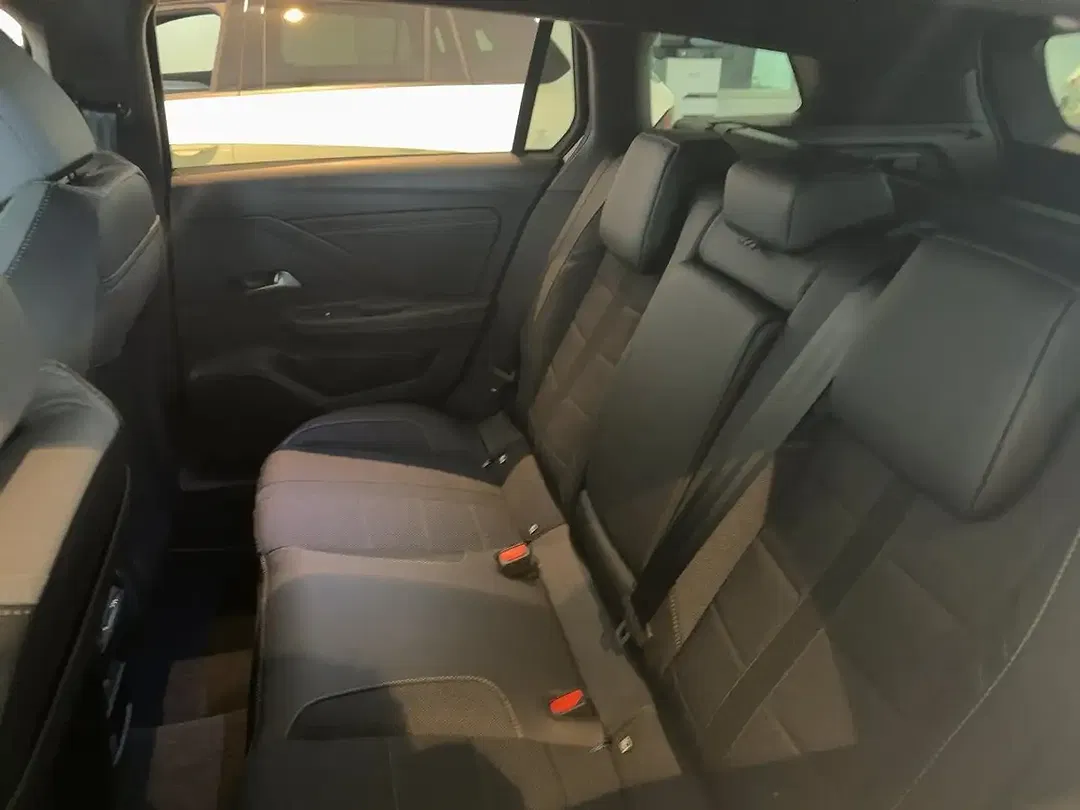 Opel Astra 1.5 D Ultimate - Thumbnail 8