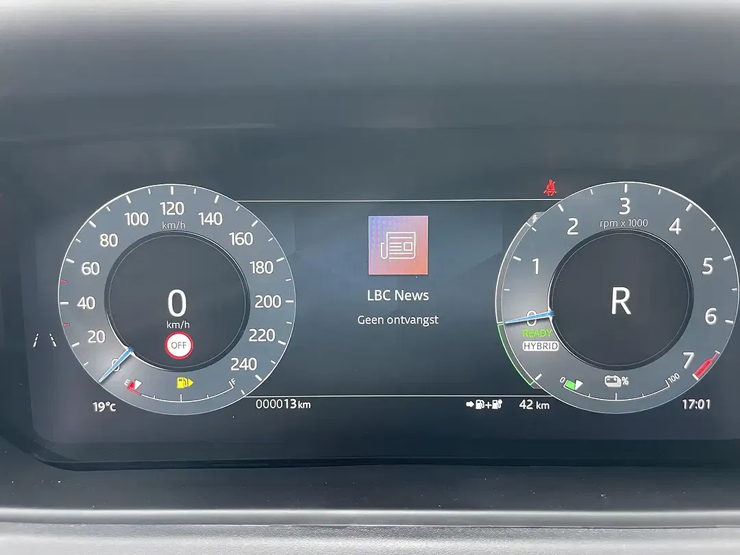 Land Rover Range Rover Velar P400e Edition - Thumbnail 13