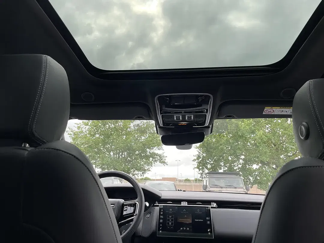Land Rover Range Rover Velar P400e Edition - Thumbnail 8