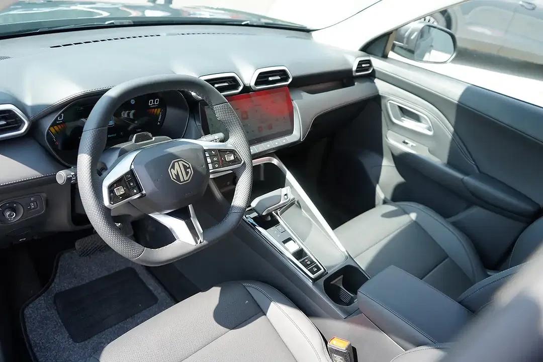 MG ZS 1.5 Hybrid AUT Luxury - Thumbnail 9