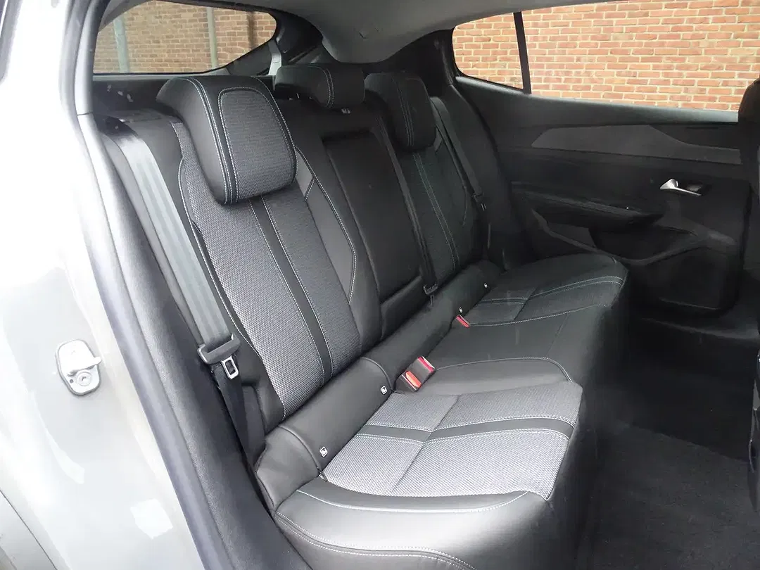 Peugeot 408 210 Allure - foto 15