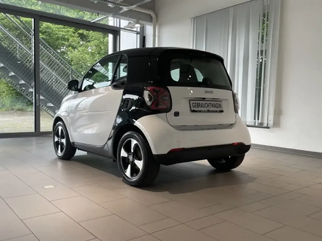 smart forTwo - Thumbnail 3