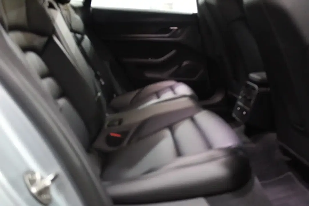 Porsche Taycan Sport Chrono - Thumbnail 13