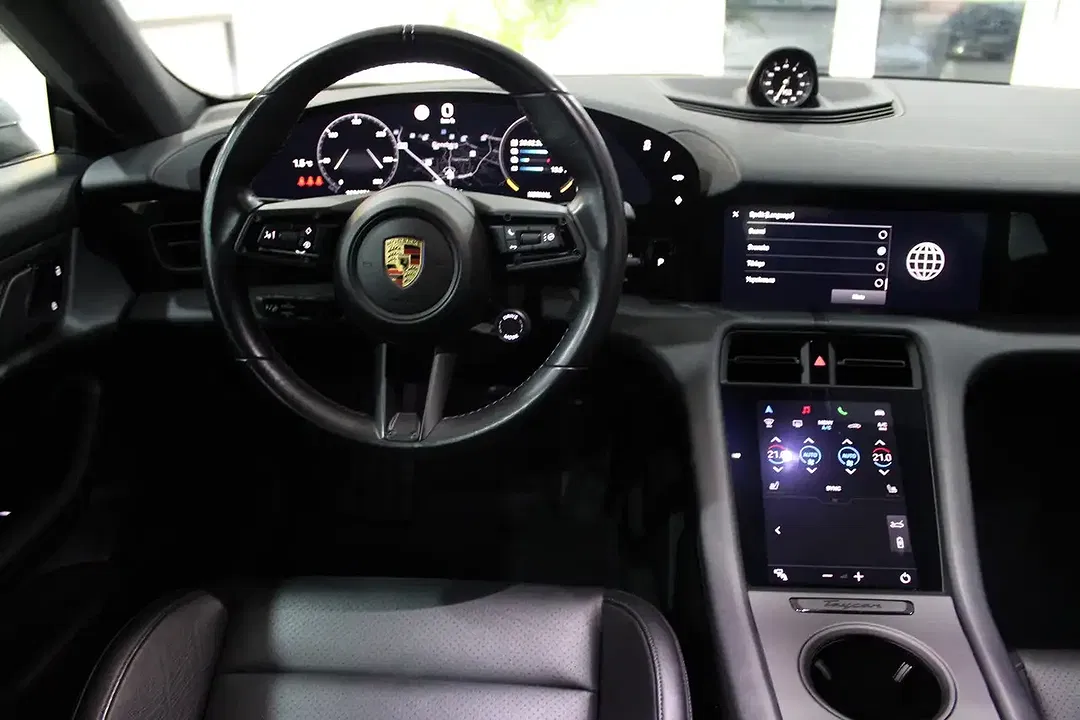 Porsche Taycan Sport Chrono - Thumbnail 14