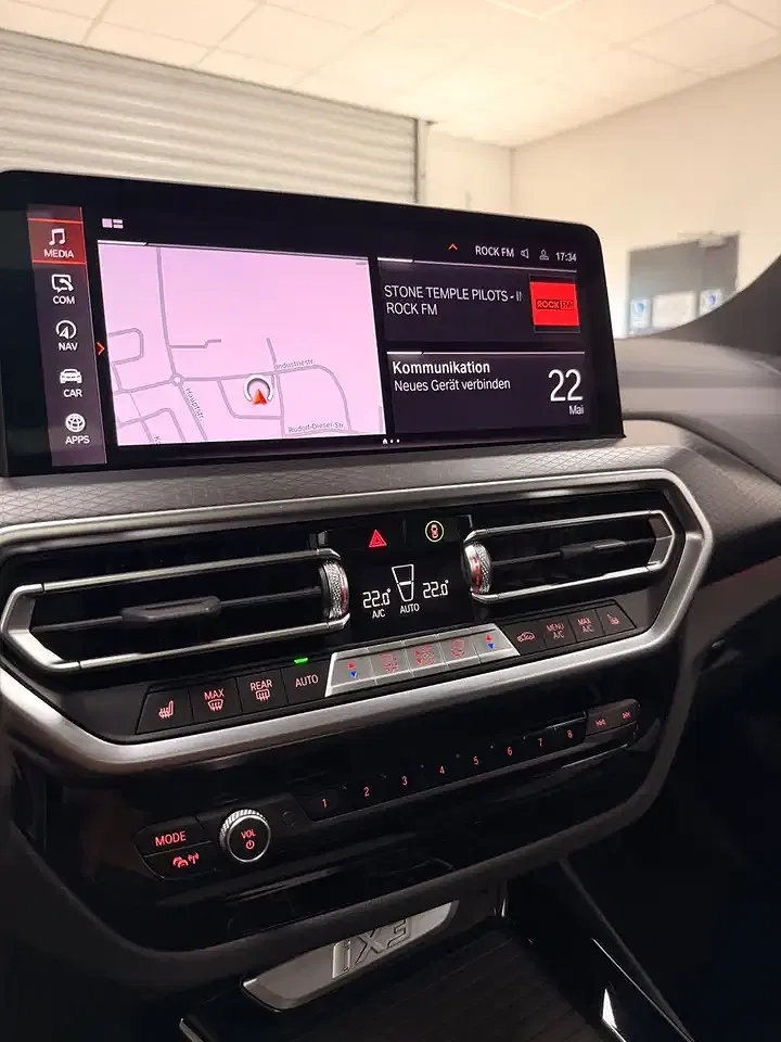BMW iX3 M Sport - Thumbnail 9