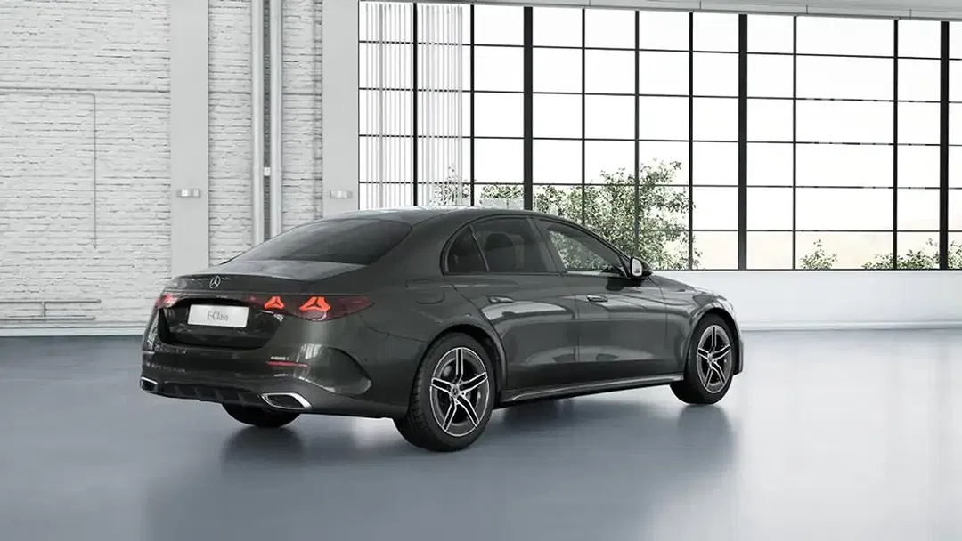 Mercedes-Benz E 220 AMG - Thumbnail 2