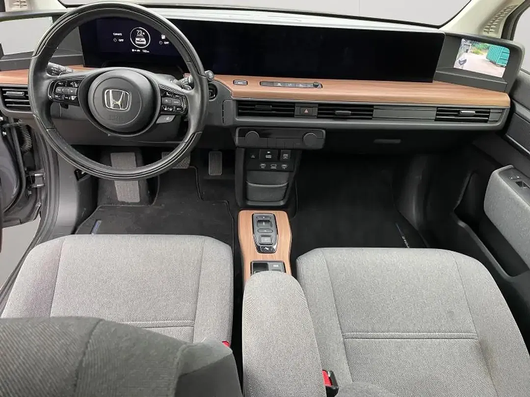 Honda E - Thumbnail 3