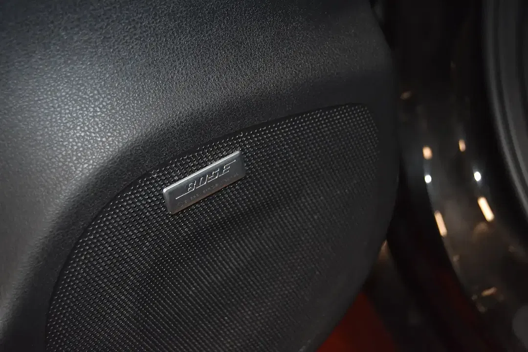 Nissan Leaf - Thumbnail 12