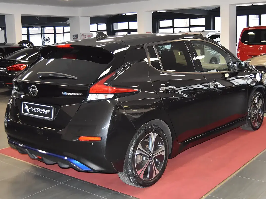 Nissan Leaf - Thumbnail 7