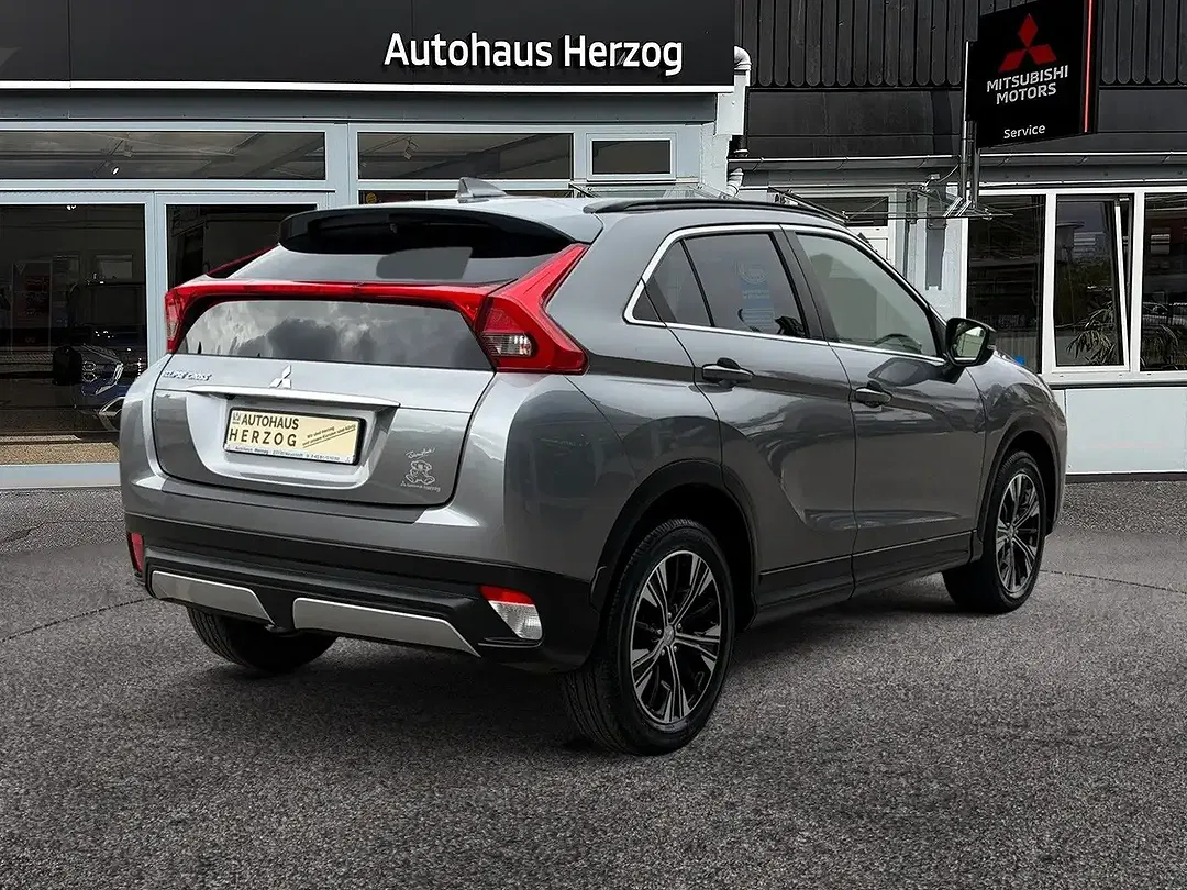 Mitsubishi Eclipse Cross 1.5 T-MIVEC CVT Spirit - Thumbnail 5
