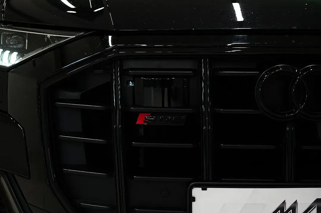 Audi SQ8 - Thumbnail 9