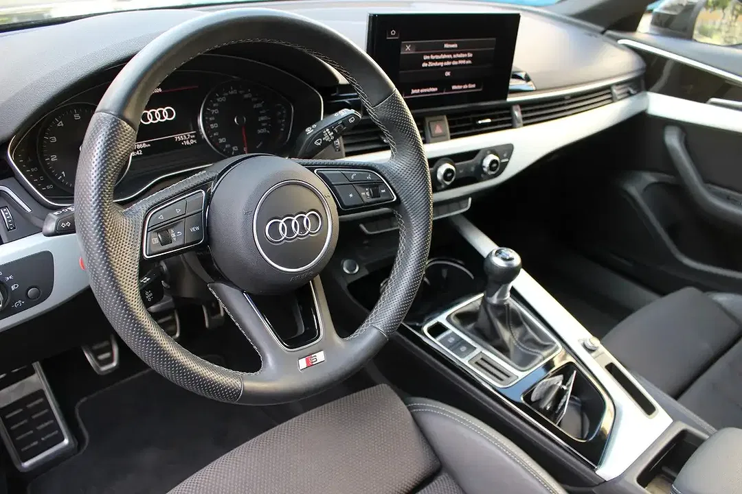 Audi A4 35 TFSI Matrix LED Avant S line - Thumbnail 14