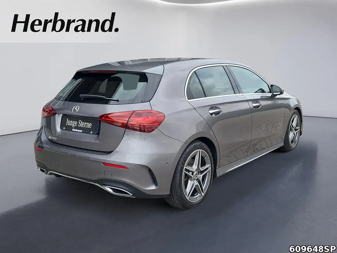 Mercedes-Benz A 200 AMG - Thumbnail 3