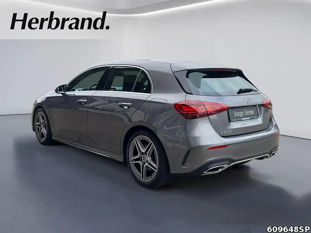 Mercedes-Benz A 200 AMG - Thumbnail 4