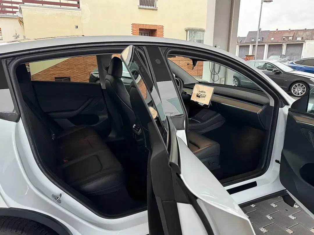 Tesla Model Y AWD Premium - foto 15