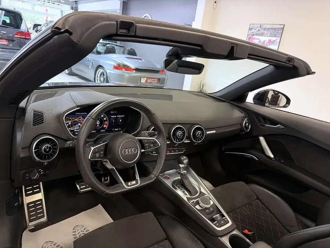 Audi TTS quattro Roadster - Thumbnail 5