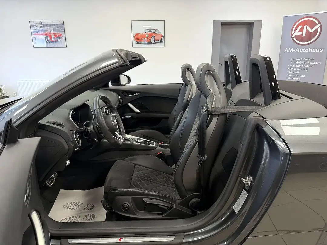 Audi TTS quattro Roadster - Thumbnail 6