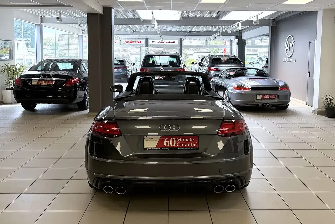 Audi TTS quattro Roadster - Thumbnail 9