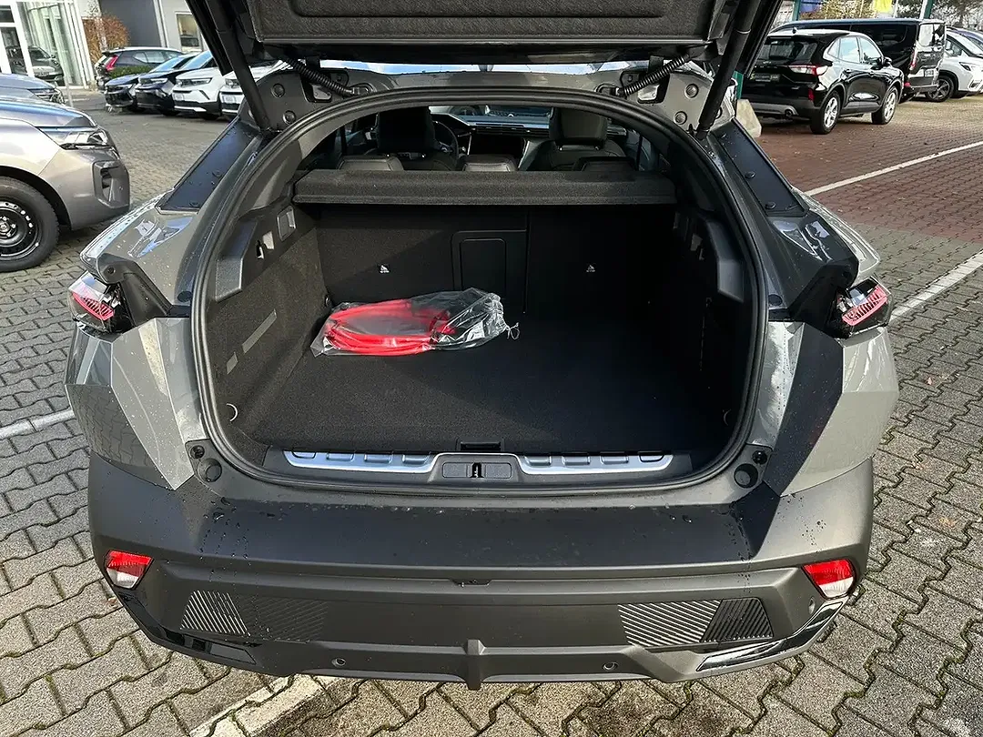 Peugeot 408 210 EV GT - Thumbnail 9