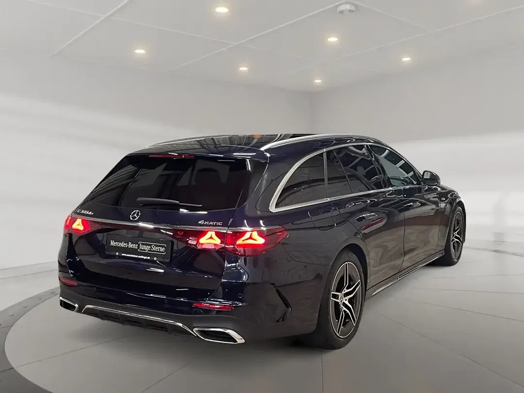 Mercedes-Benz E 300 4MATIC AMG MBUX Burmester - Thumbnail 2