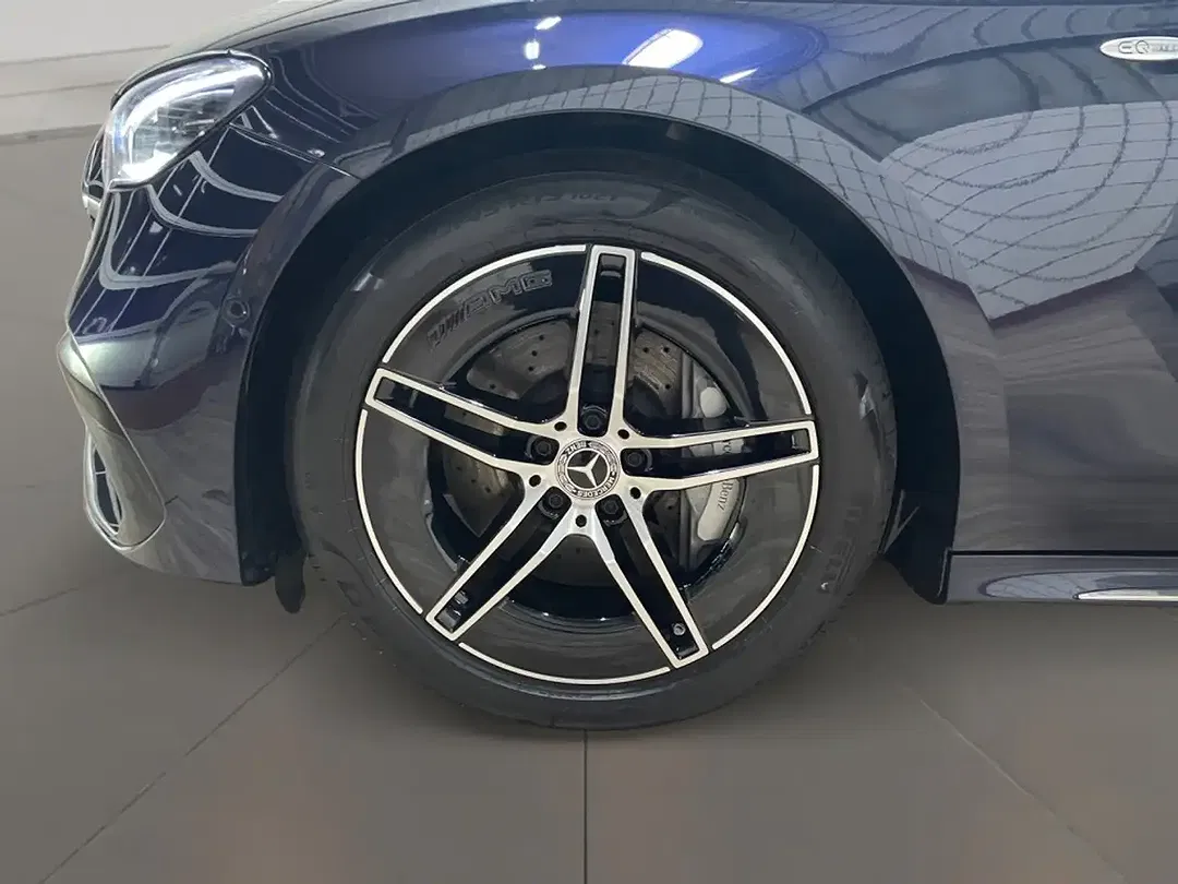 Mercedes-Benz E 300 4MATIC AMG MBUX Burmester - Thumbnail 8