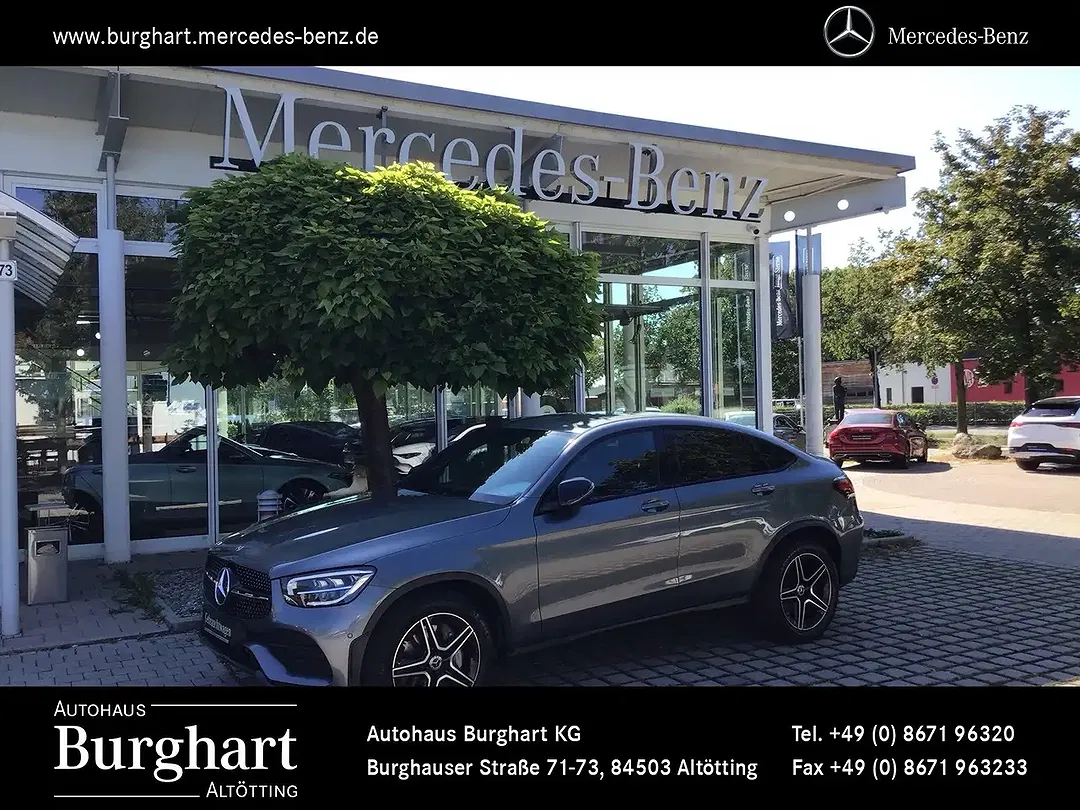 Mercedes-Benz GLC 300 4MATIC AMG Line Night - Thumbnail 3