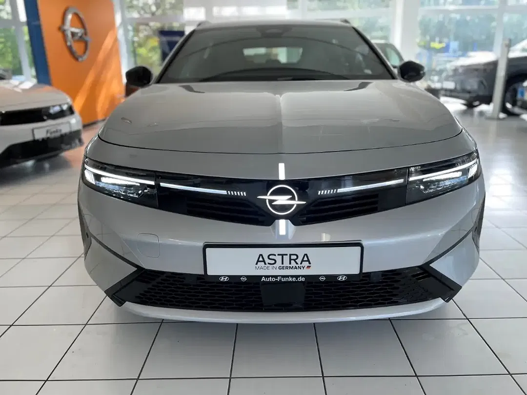 Opel Astra Edition - Thumbnail 2