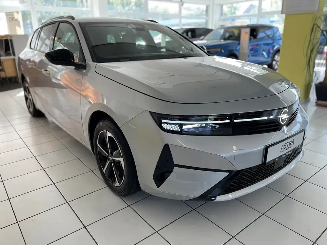 Opel Astra Edition - Thumbnail 3