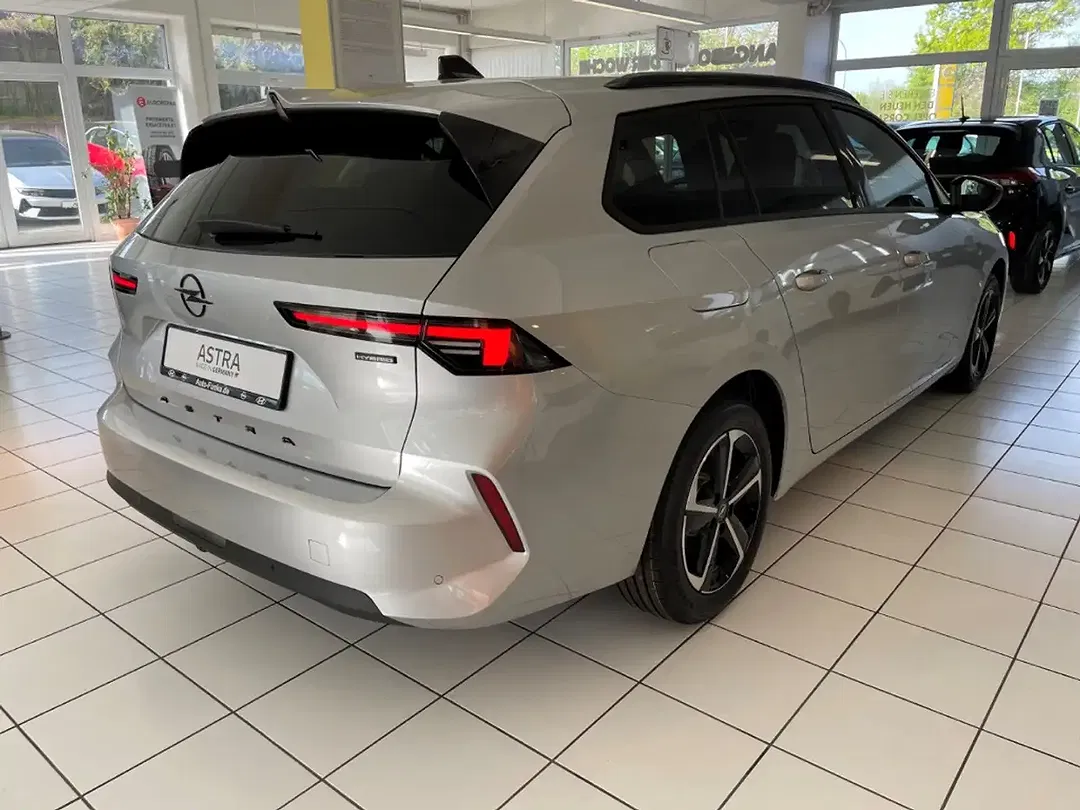 Opel Astra Edition - Thumbnail 4