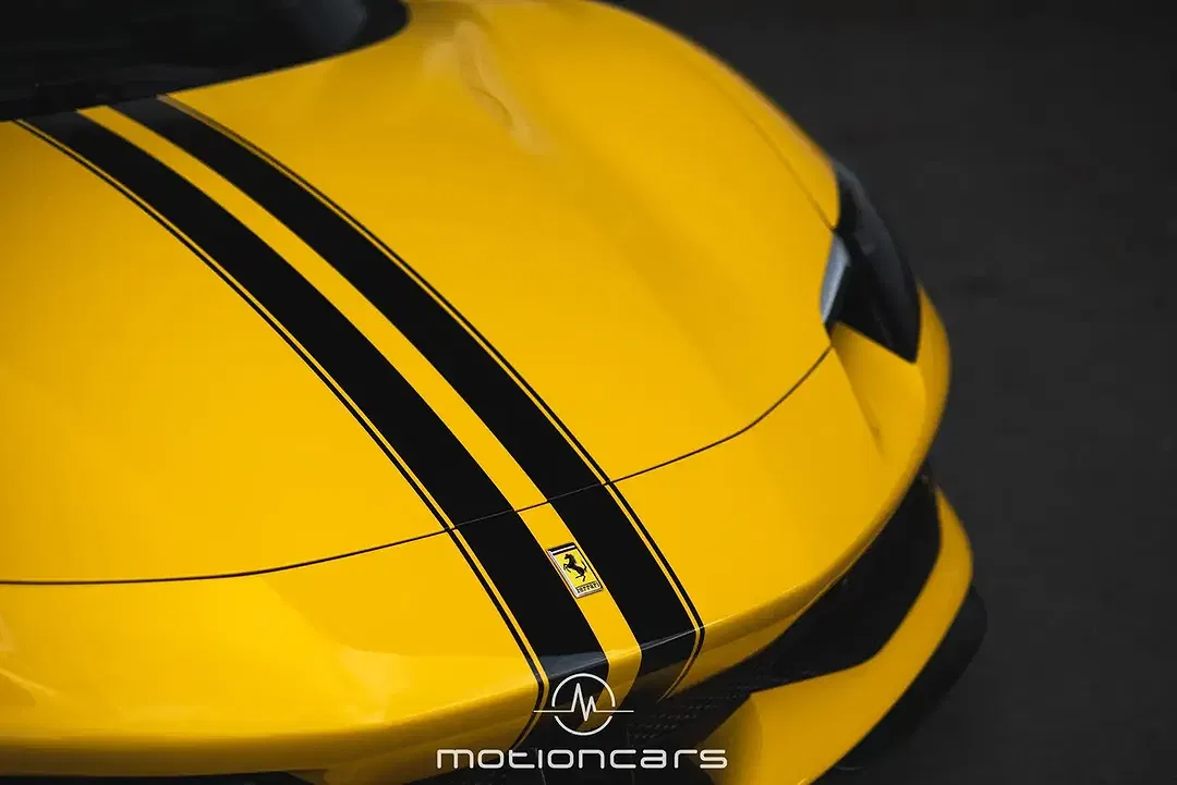 Ferrari 296 GTB - Thumbnail 12