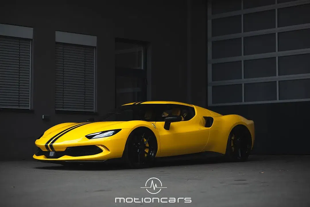 Ferrari 296 GTB - Thumbnail 3