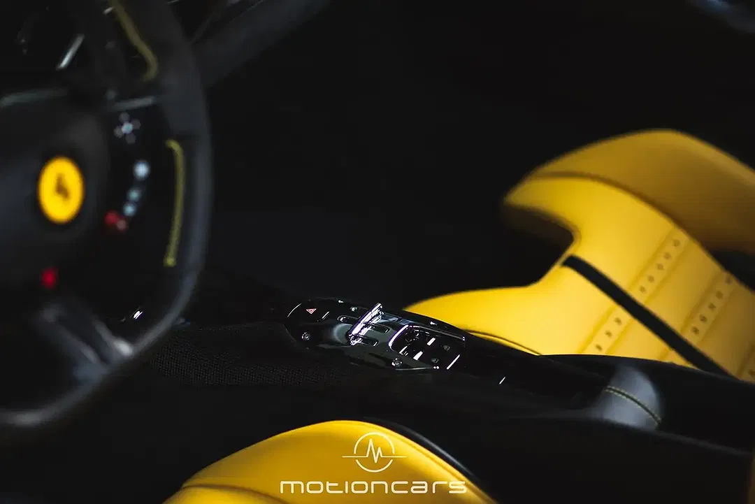 Ferrari 296 GTB - Thumbnail 36