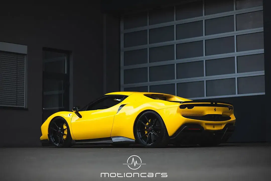 Ferrari 296 GTB - Thumbnail 8