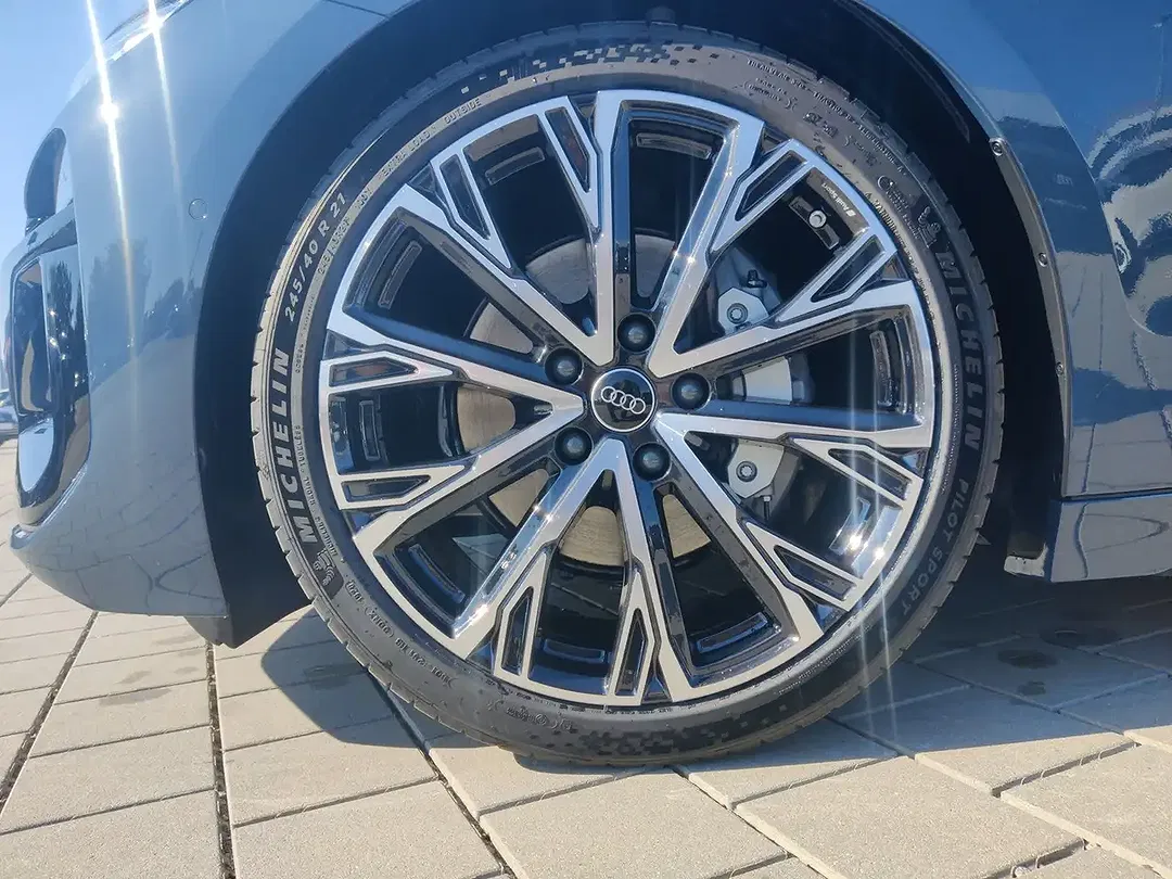 Audi A6 e-tron Avant S line - Thumbnail 8