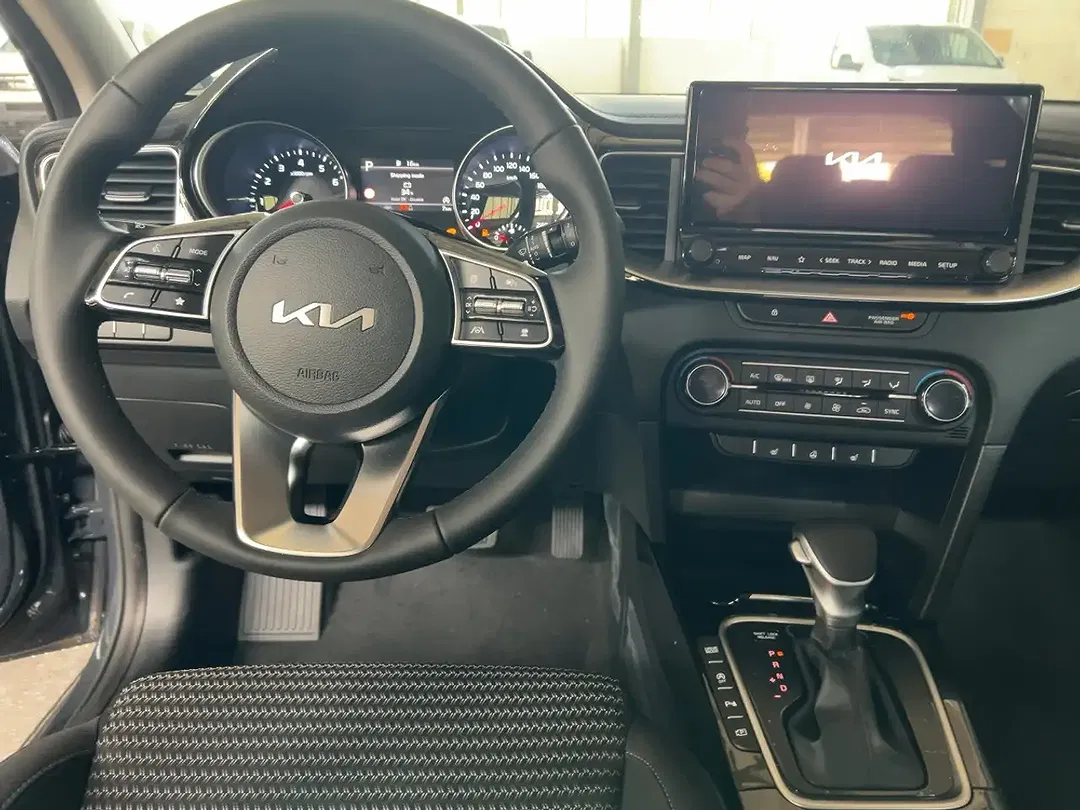 Kia Ceed SW / cee'd SW Ultimate Edition - Thumbnail 8