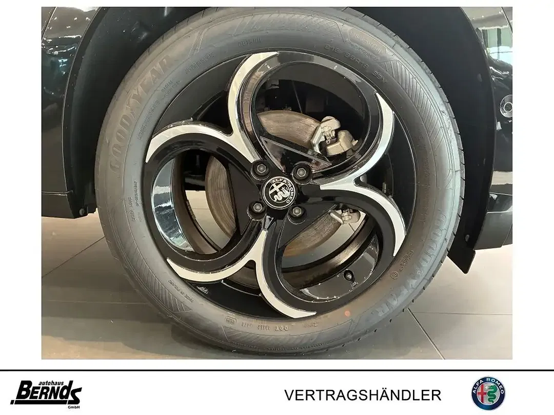 Alfa Romeo Junior 1.2 VGT Ibrida Ti - foto 11