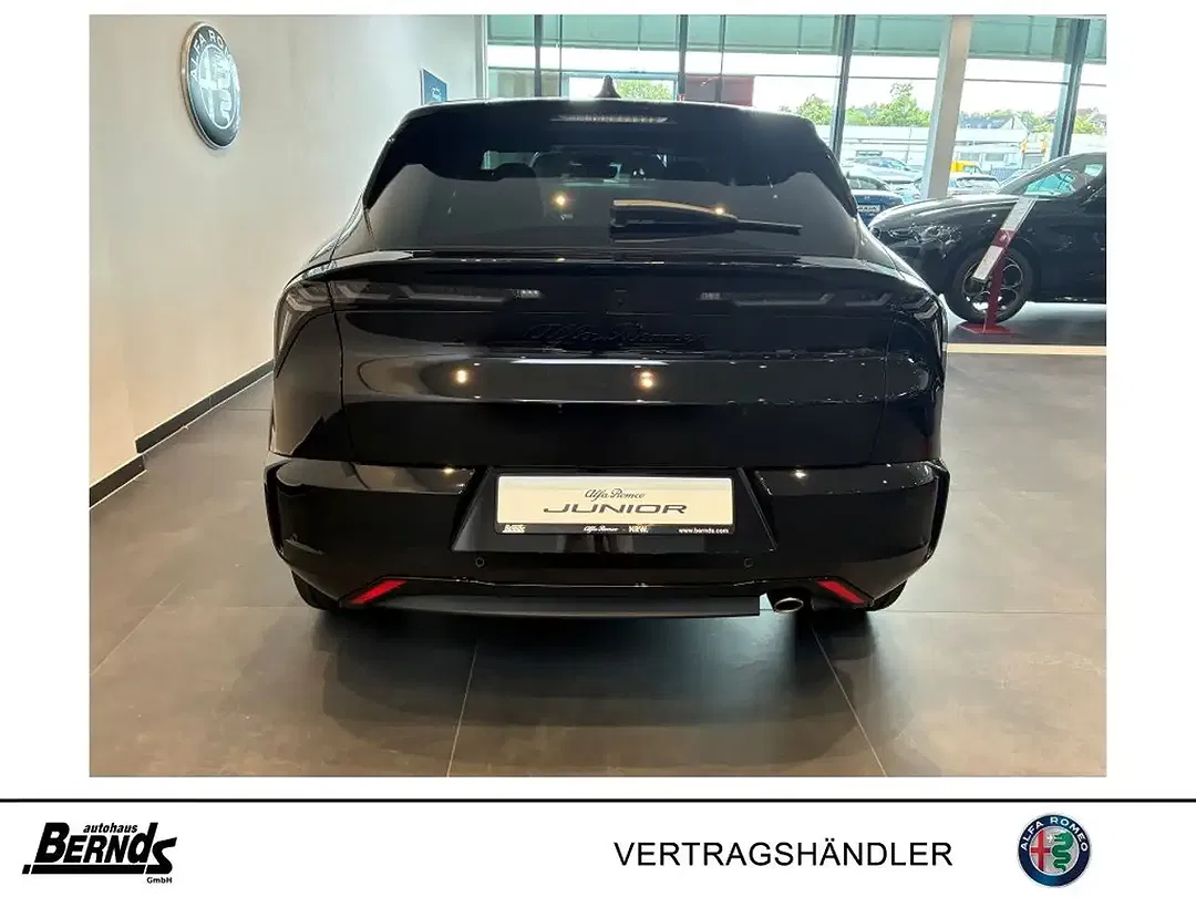 Alfa Romeo Junior 1.2 VGT Ibrida Ti - Thumbnail 6