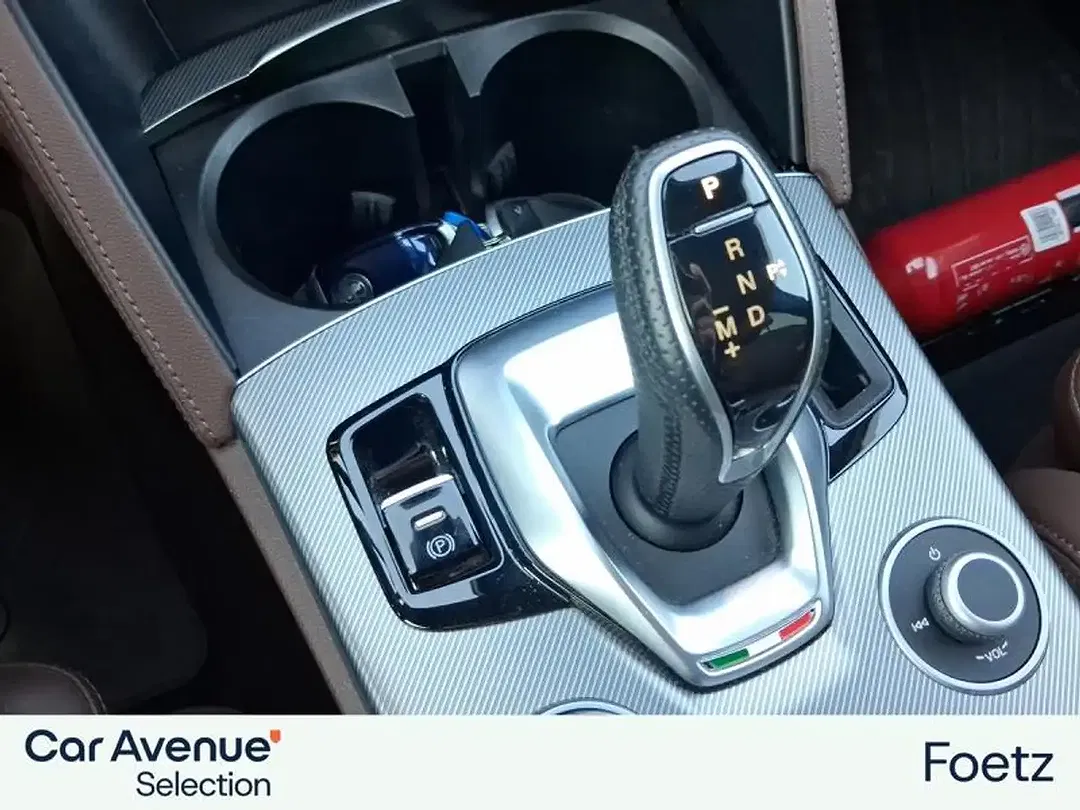Alfa Romeo Stelvio Veloce - Thumbnail 10