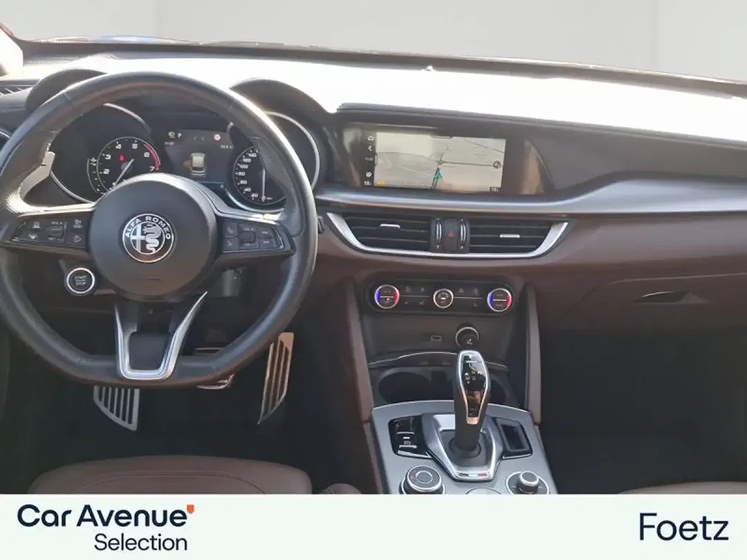 Alfa Romeo Stelvio Veloce - Thumbnail 3