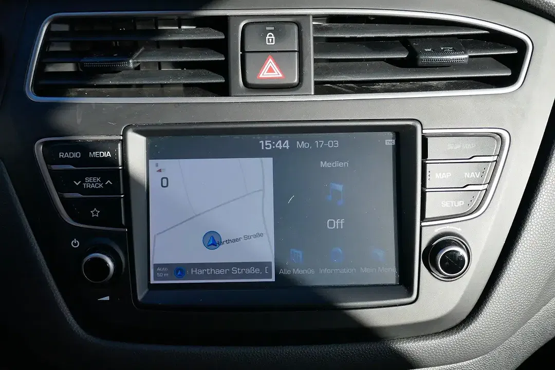 Hyundai i20 Active Trend - Thumbnail 11