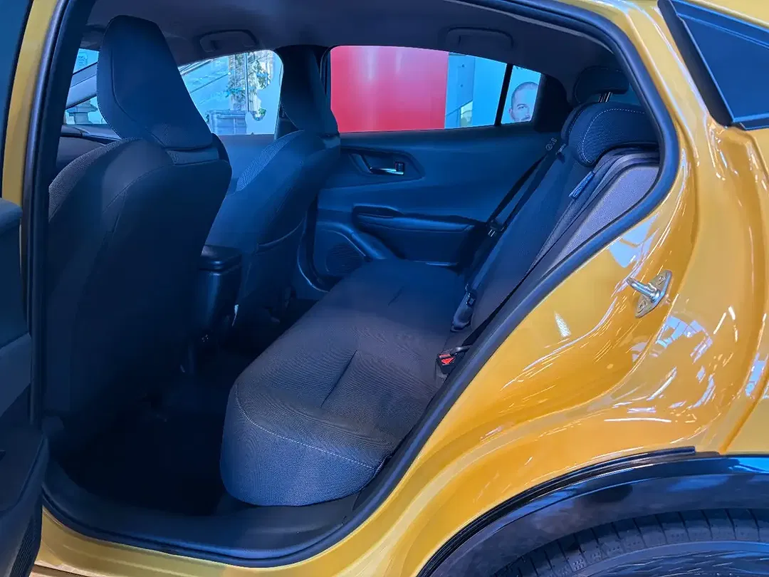Toyota Prius Executive - Thumbnail 5