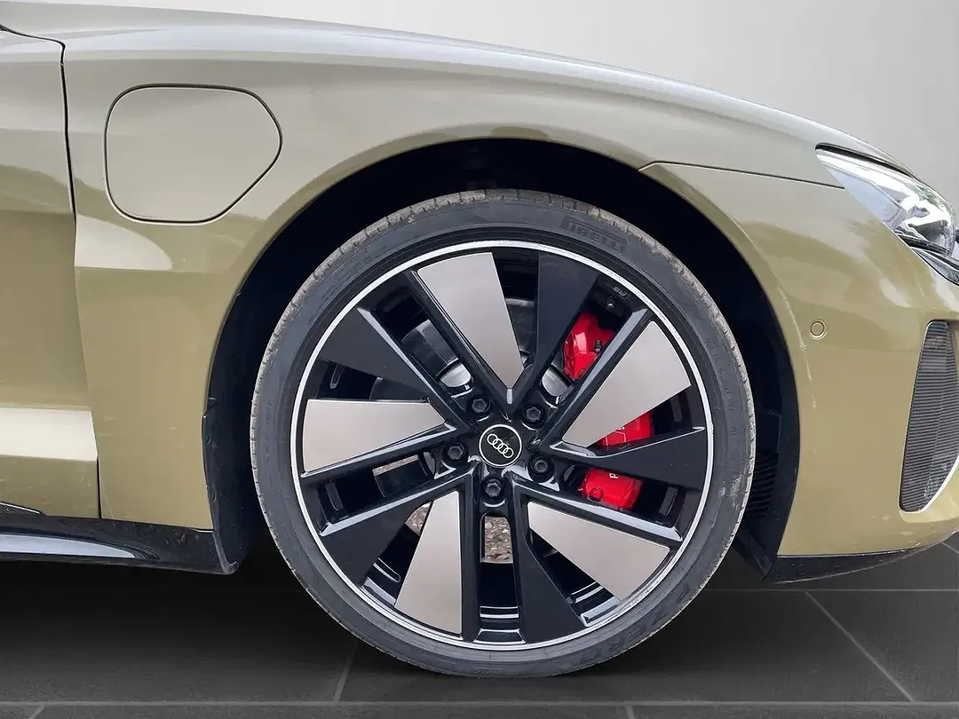 Audi RS e-tron GT Matrix LED - Thumbnail 9