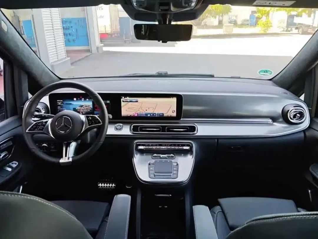 Mercedes-Benz V 300 AIRMATIC Exclusive - Thumbnail 8