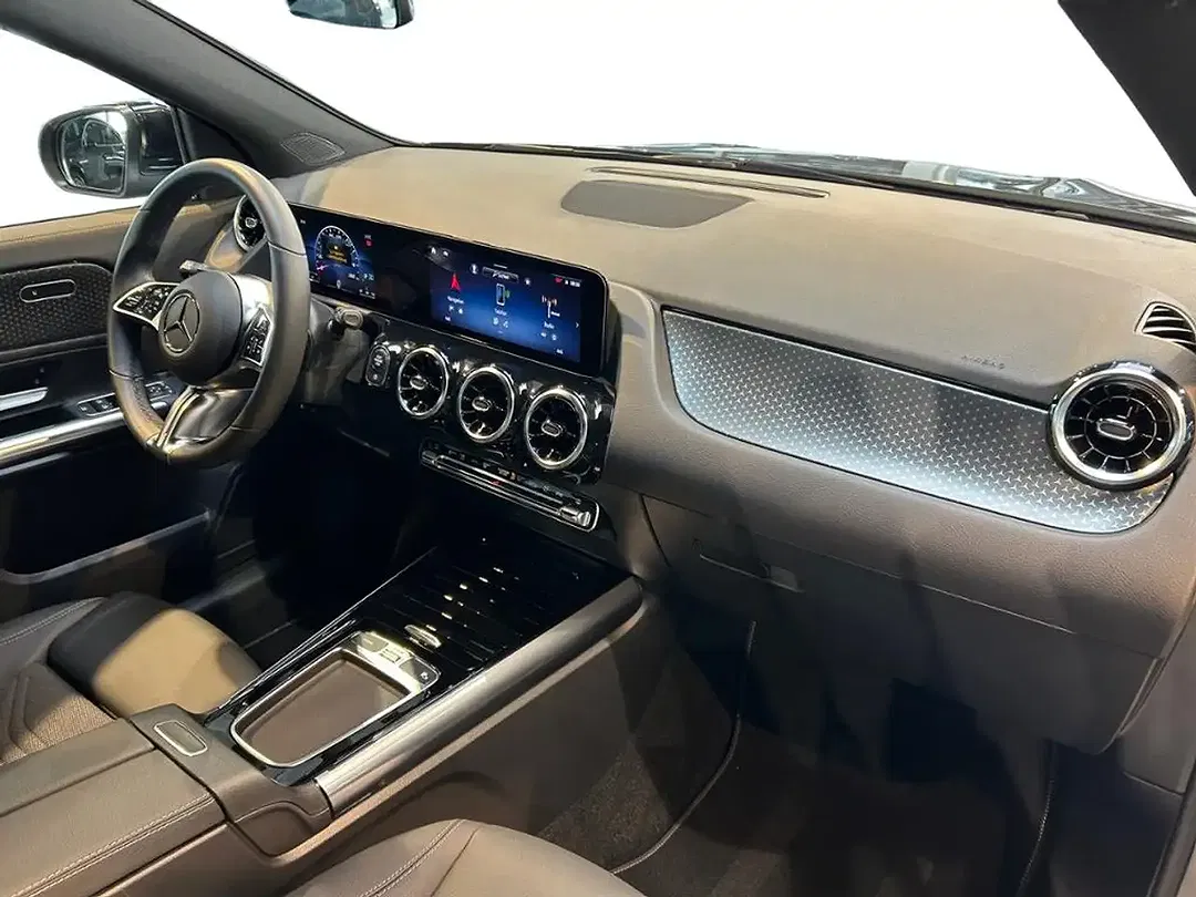 Mercedes-Benz GLA 200 MBUX Progressive - Thumbnail 6