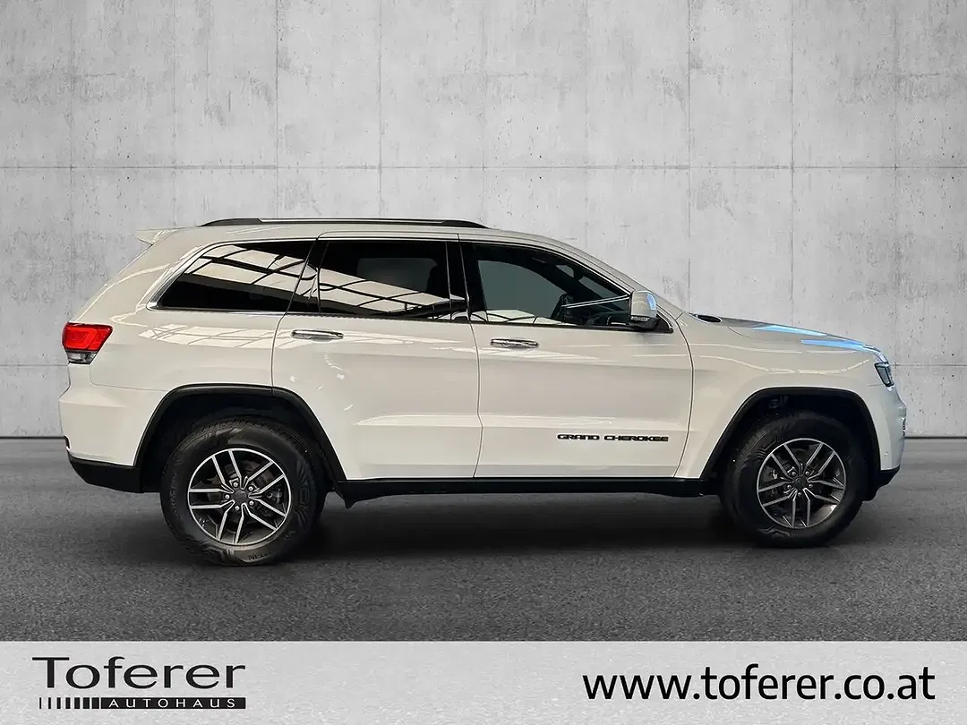Jeep Grand Cherokee - Thumbnail 4